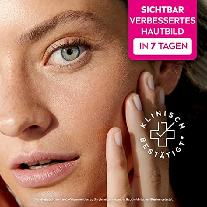 Nivea DERMA SKIN CLEAR FACE TONIC (200 ML), MOISTURIZING TONER FOR VISIBLE IMPROVEMENT OF SKIN APPEARANCE, FACE TONIC WITH SALICYLIC ACID AND NIACINAMIDE - Image 4